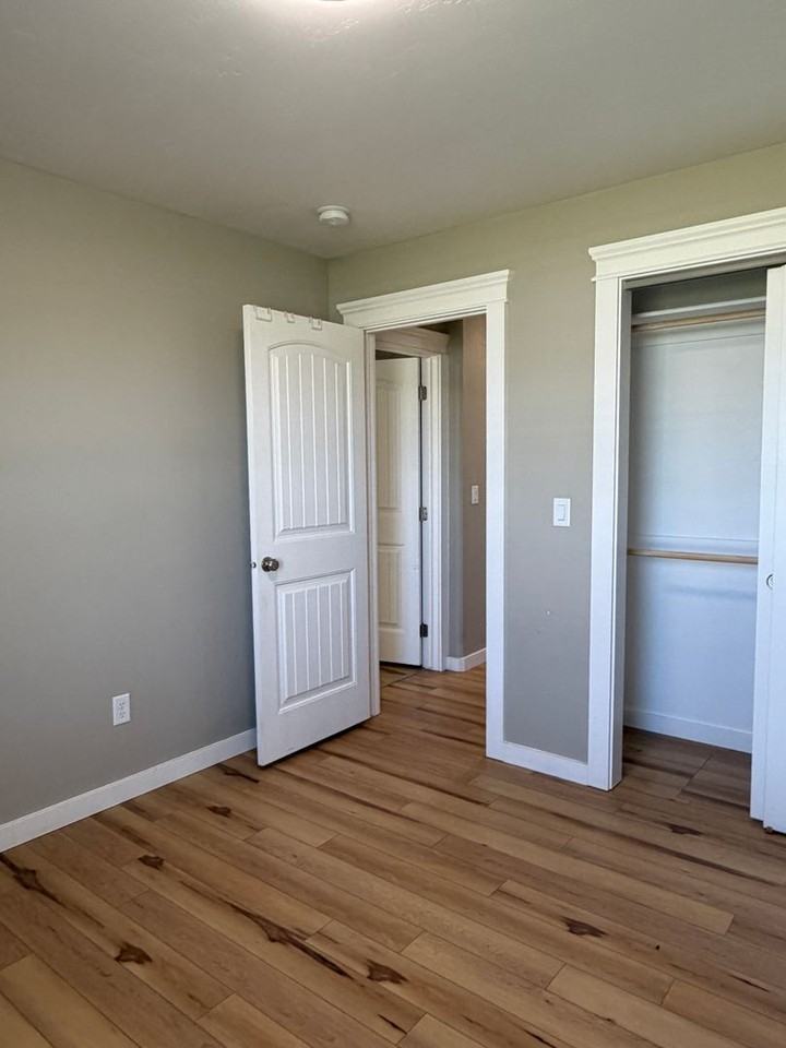 2493 E 3769 N - Photo 7 of 16