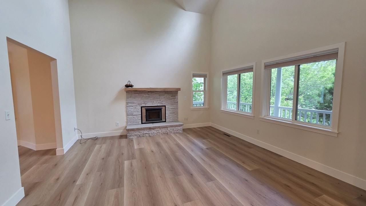 5977 Scotswood Ct - Photo 7 of 48