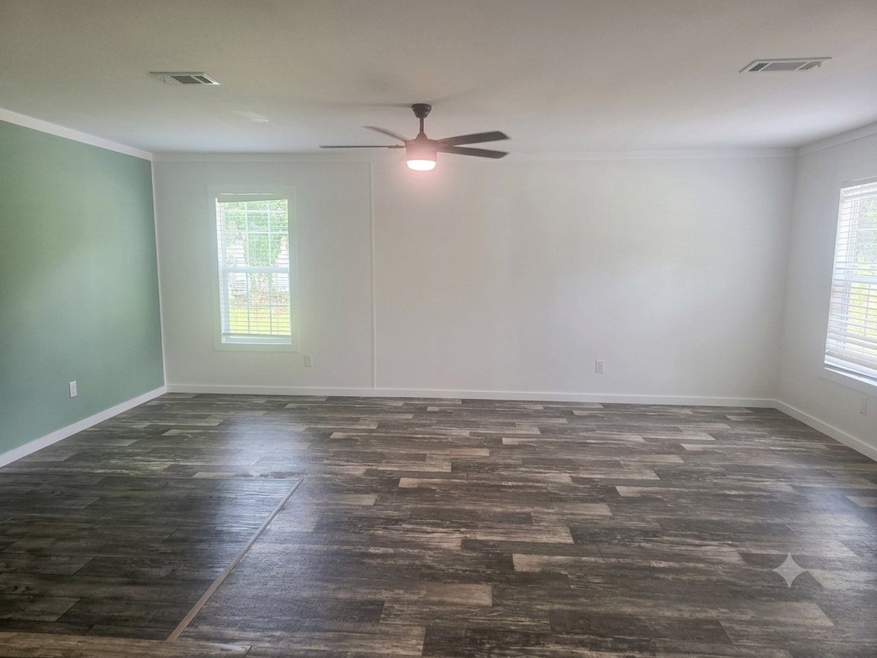18043 Ferry Ave - Photo 4 of 22