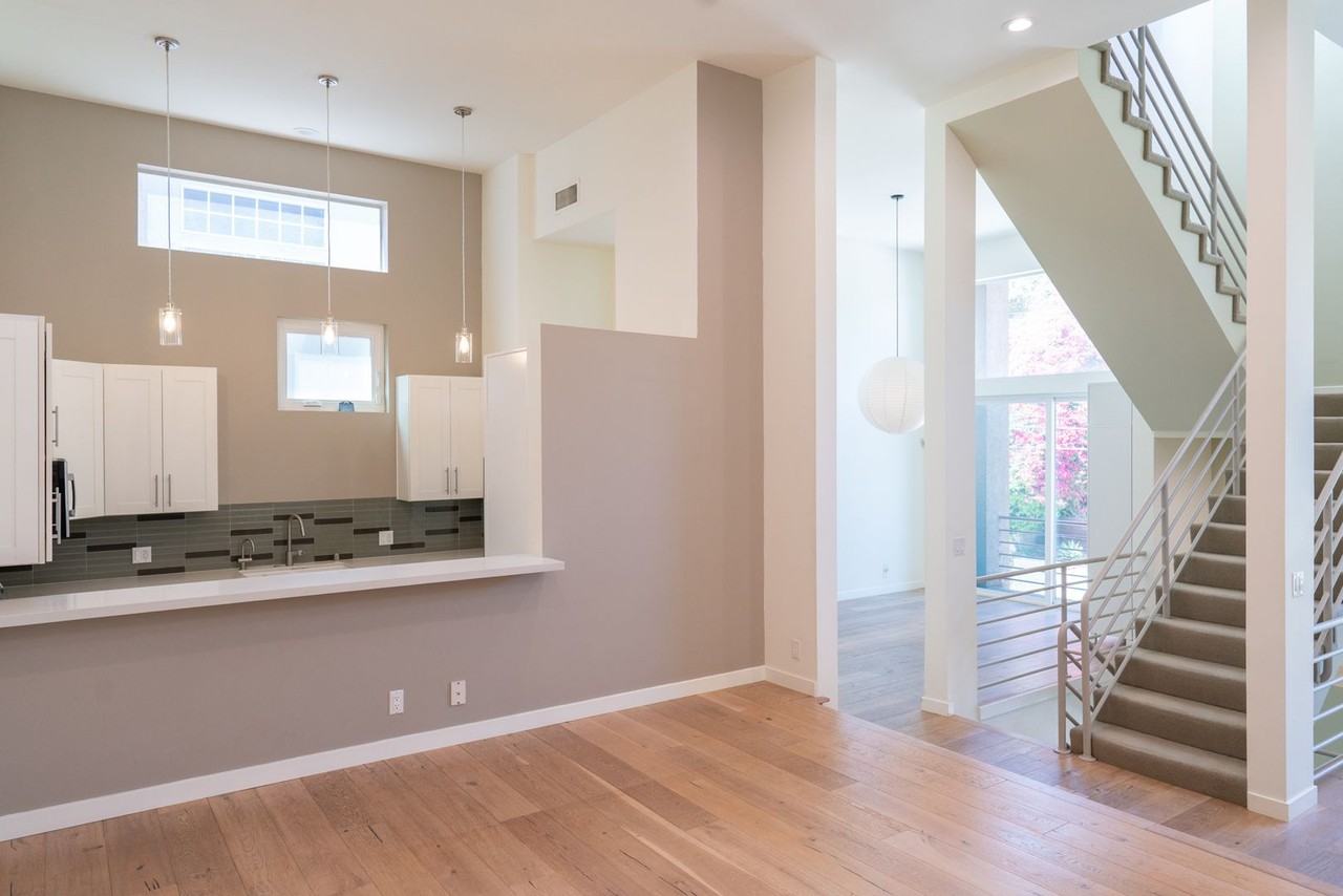 633 Museum Dr - Photo 6 of 48