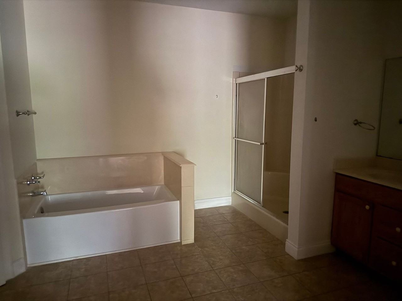 252 Dedria Ln - Photo 5 of 11