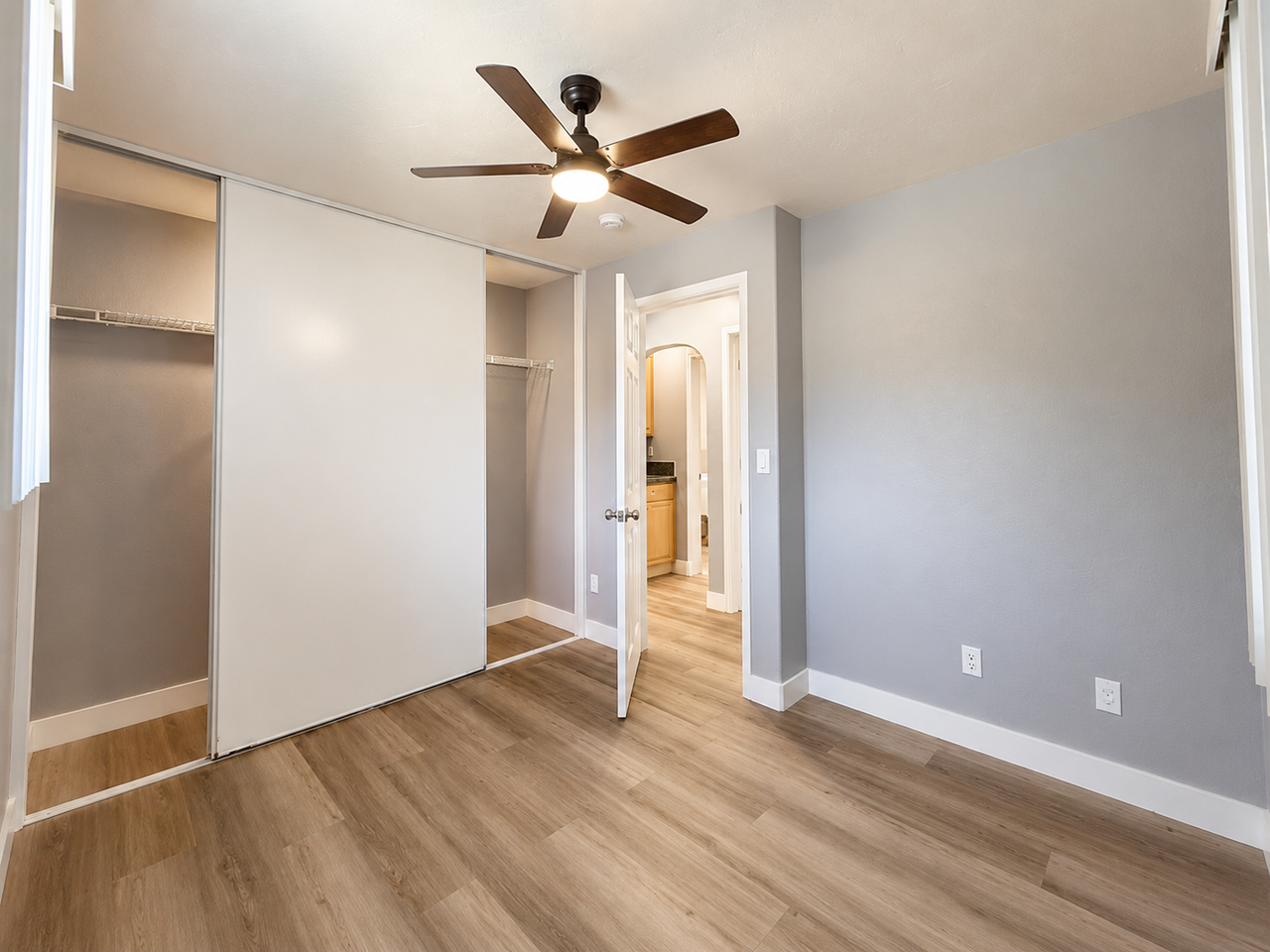 4727 Redland Dr - Photo 5 of 20
