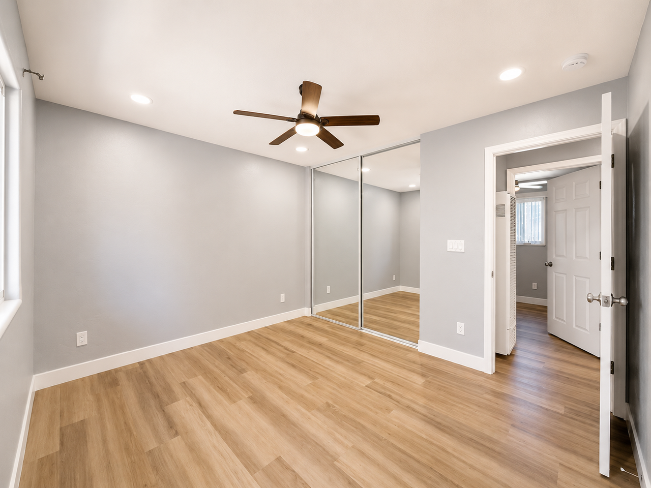 4727 Redland Dr - Photo 6 of 20