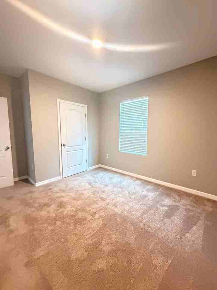 4117 Sophia Blvd - Photo 3 of 21