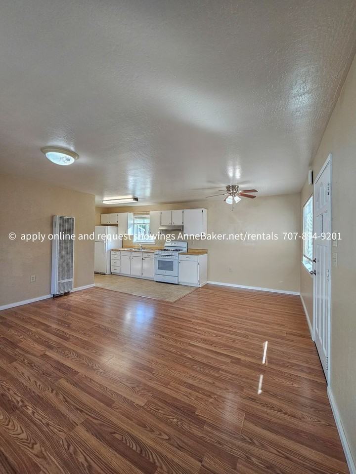 45 Cherry Creek Rd - Photo 2 of 9