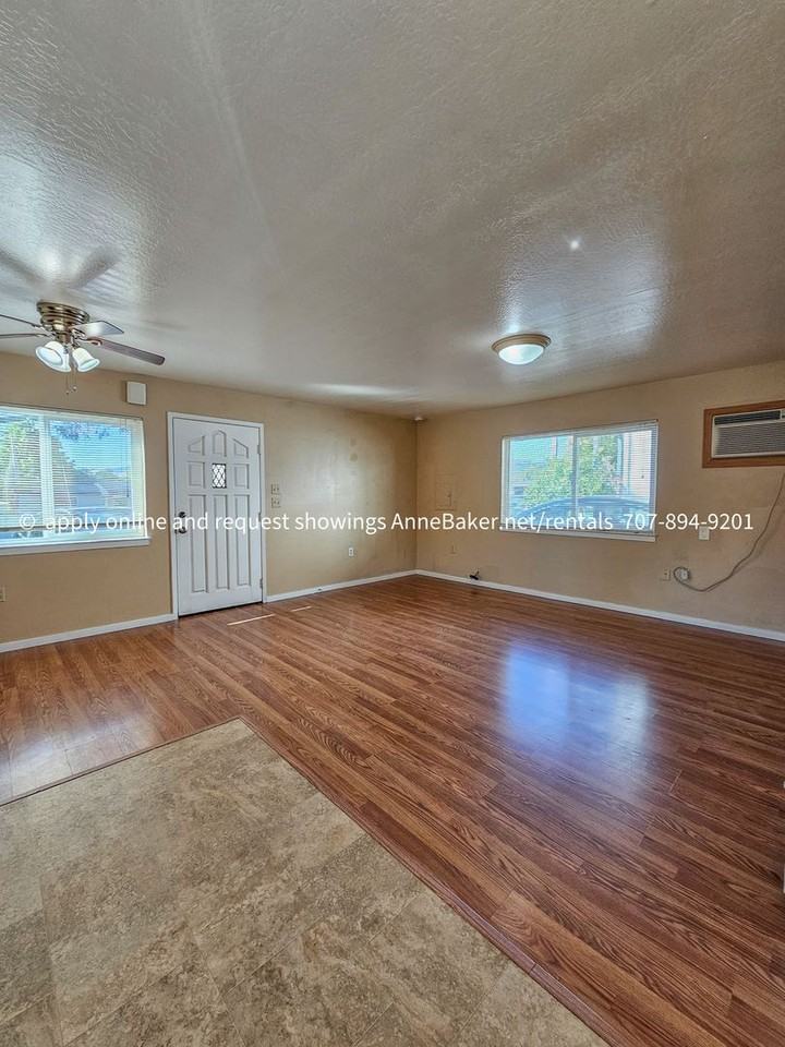 45 Cherry Creek Rd - Photo 3 of 9