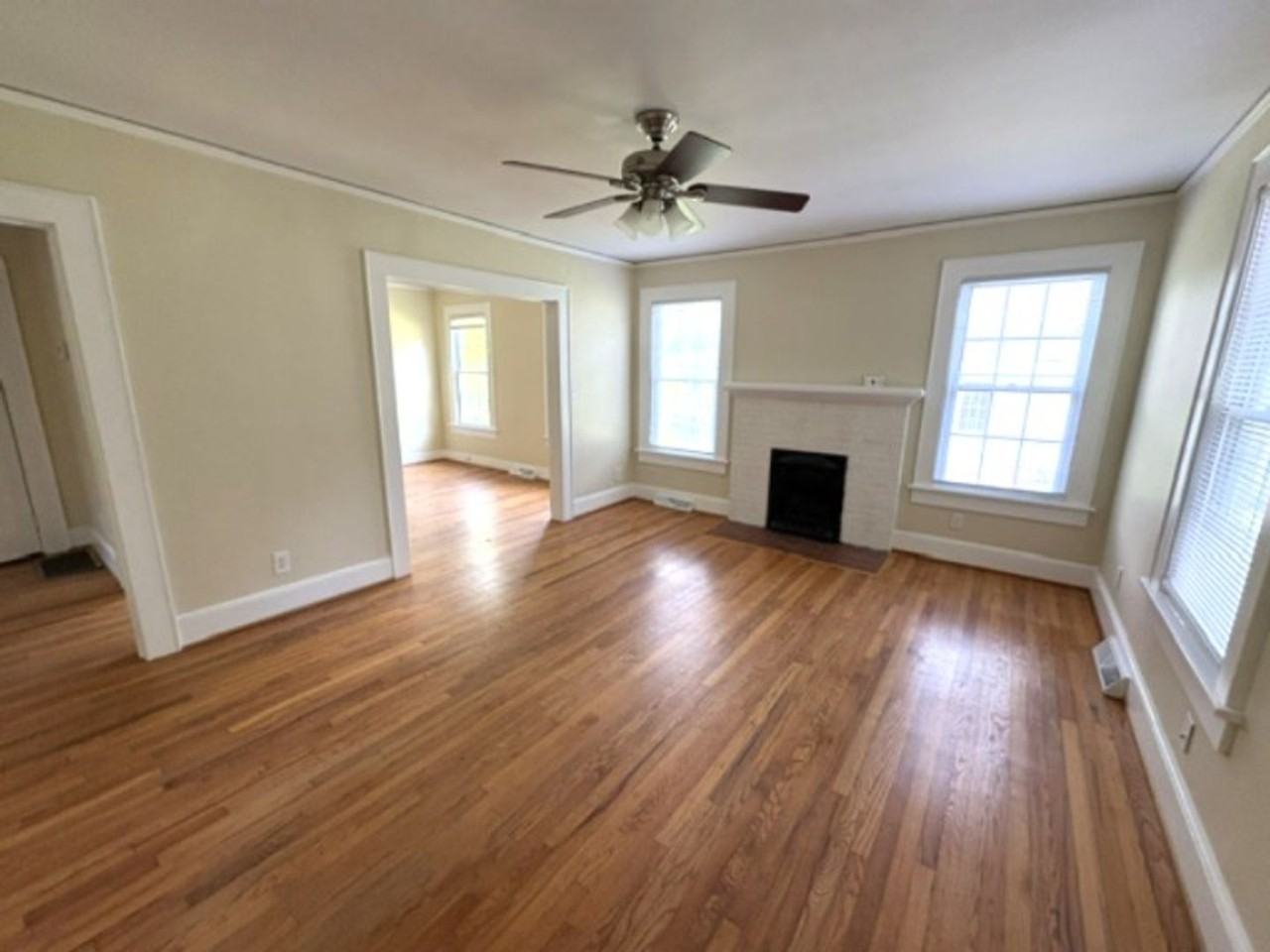 435 Pickens Ct - Photo 2 of 26