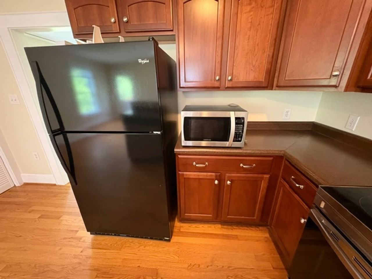 435 Pickens Ct - Photo 6 of 26