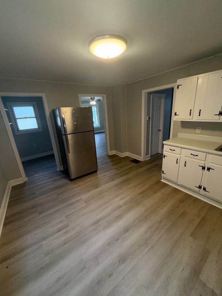 622 Taylor Ave - Photo 3 of 10