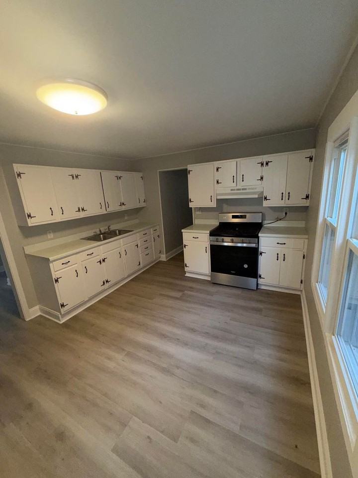 622 Taylor Ave - Photo 4 of 10