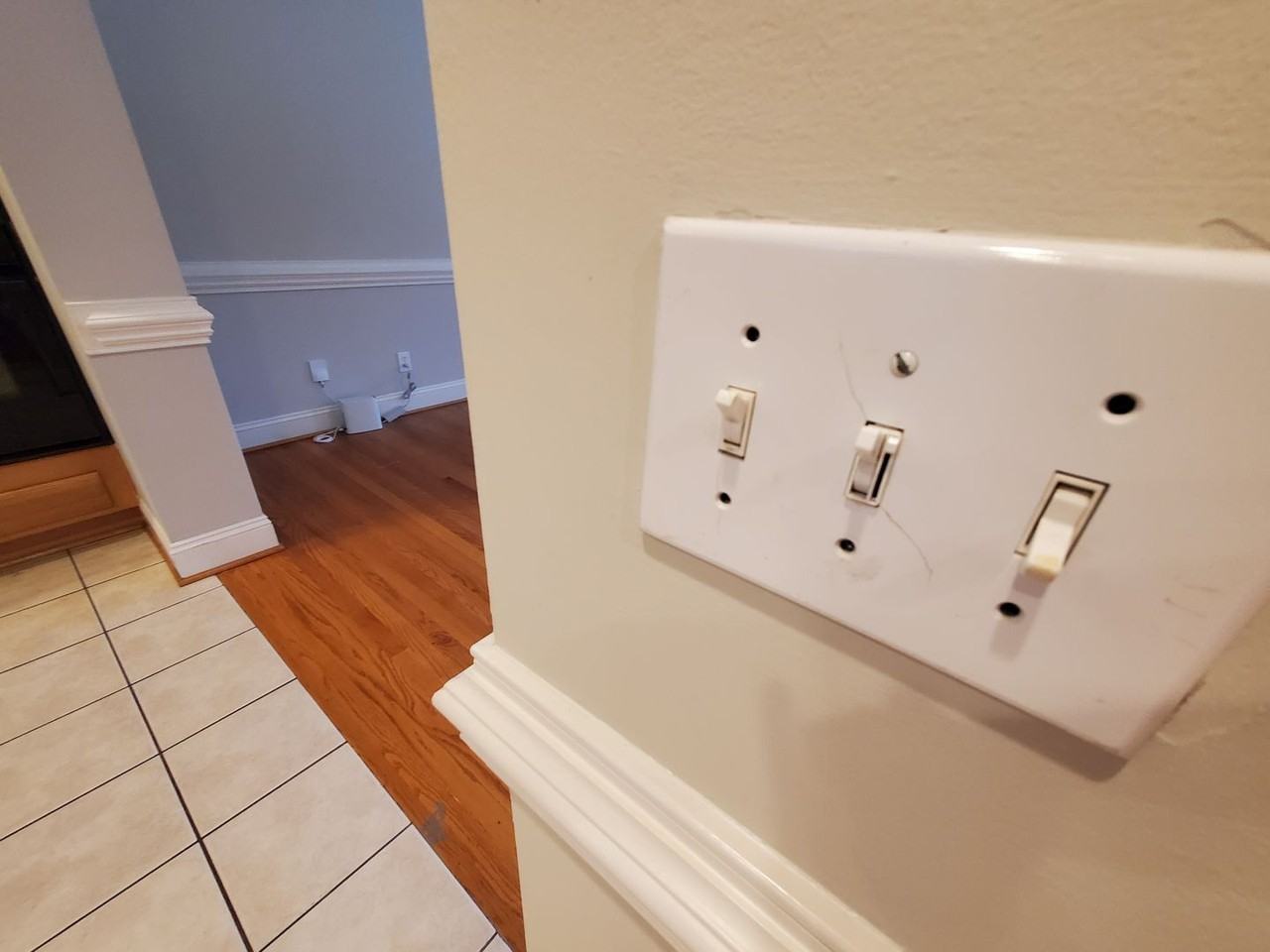 2545 Rea Rd - Photo 6 of 30