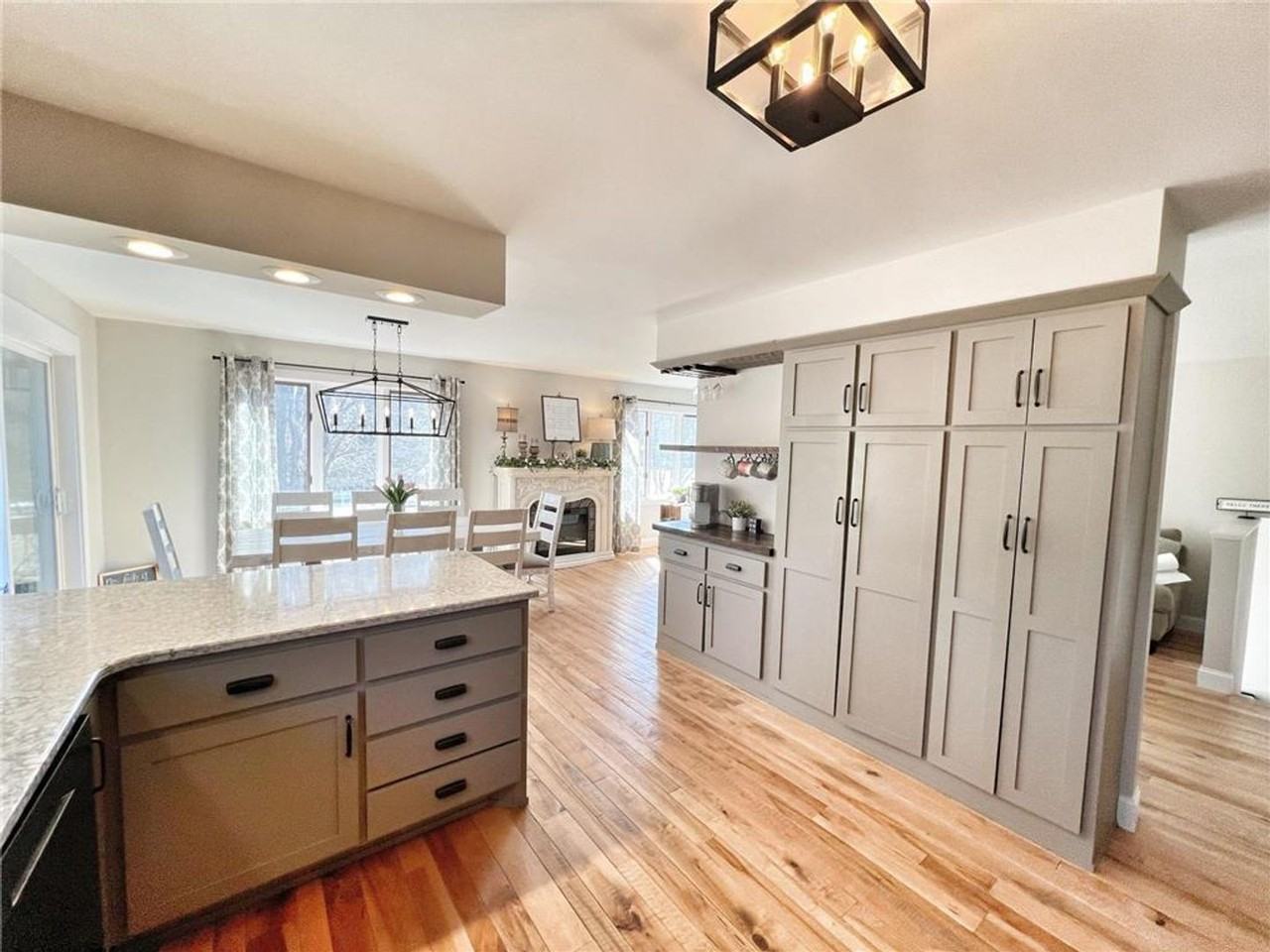 6078 Donald St - Photo 6 of 15