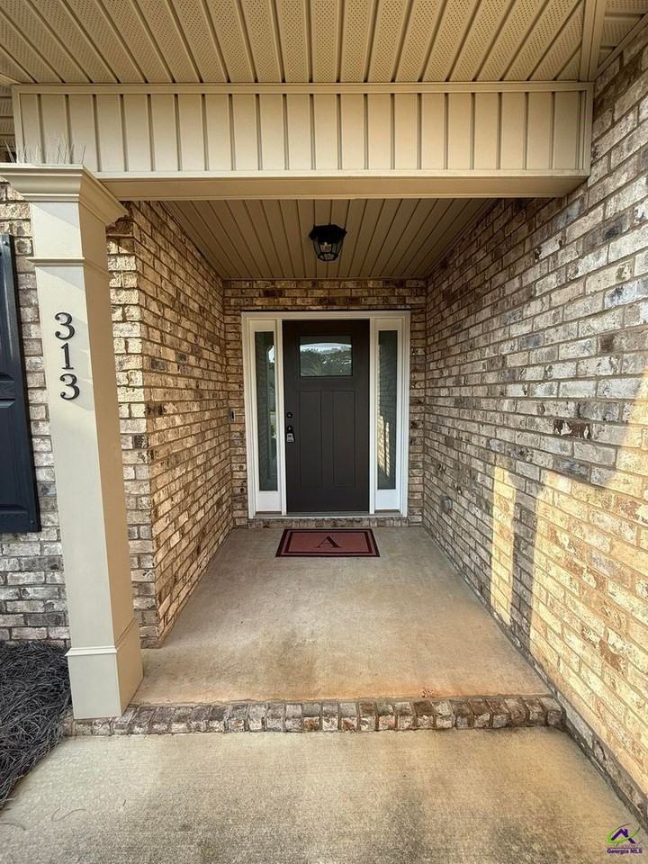 313 Creek Ridge Dr - Photo 2 of 24