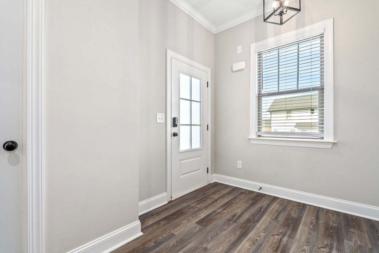 520 Grey Oak Cir - Photo 3 of 14