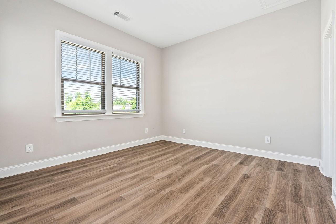 520 Grey Oak Cir - Photo 6 of 14