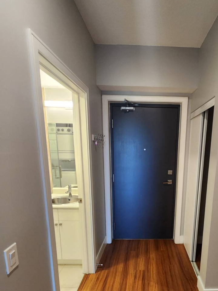 1 Wellington St #705 - Photo 3 of 16