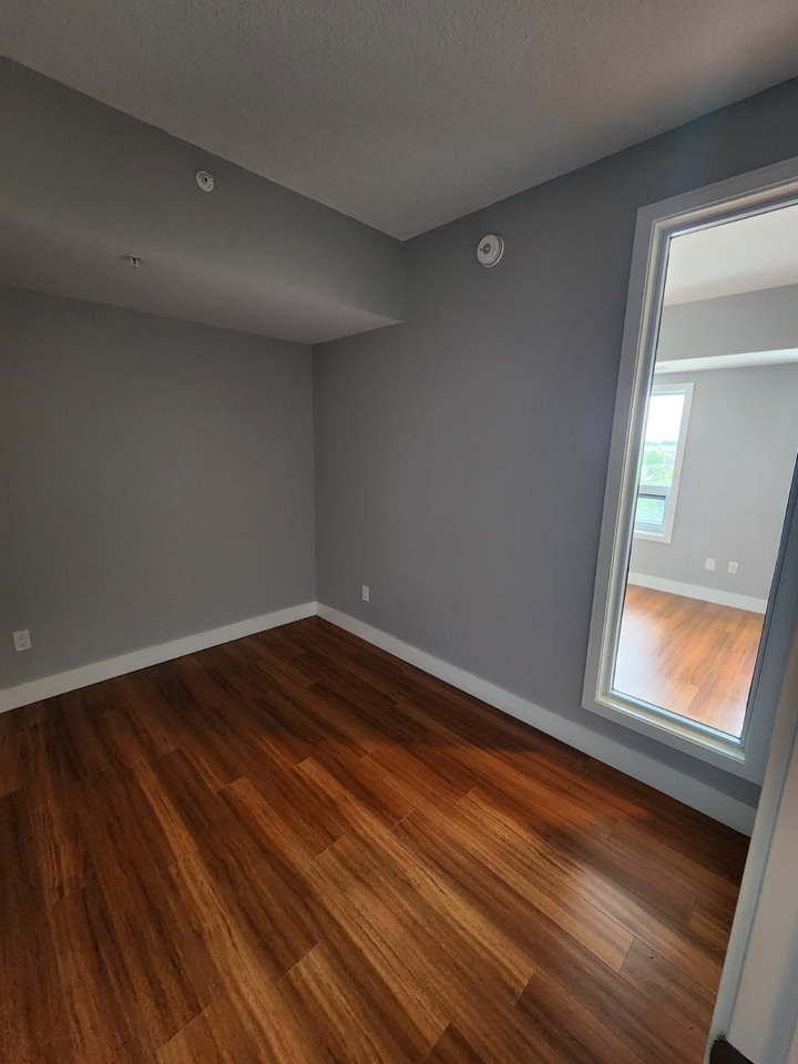 1 Wellington St #705 - Photo 5 of 16
