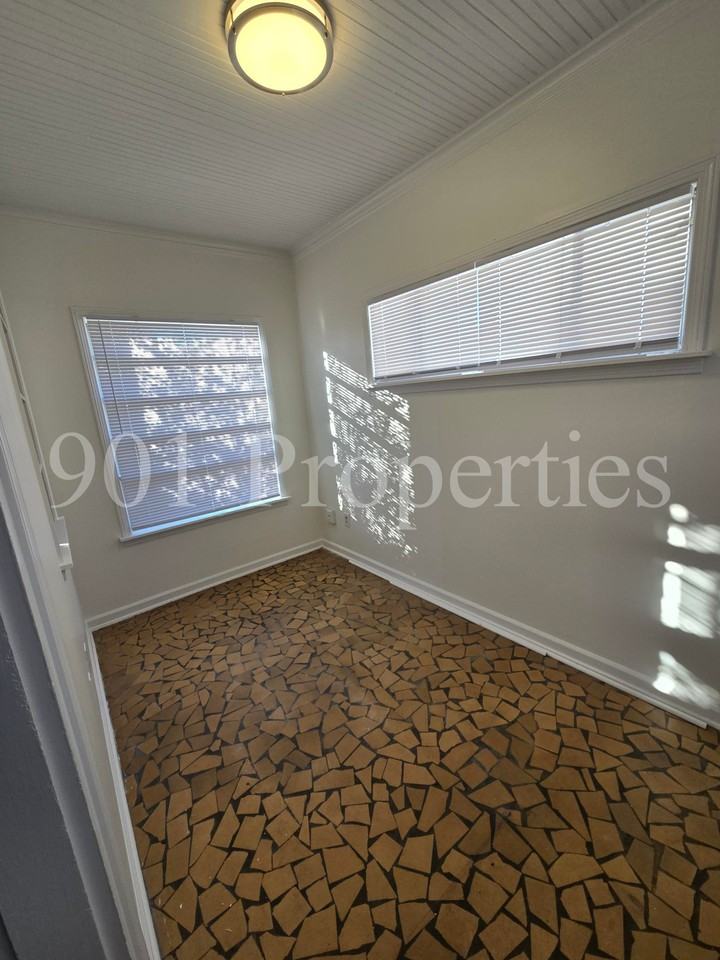 3708 Park Ave #1 - Photo 5 of 15