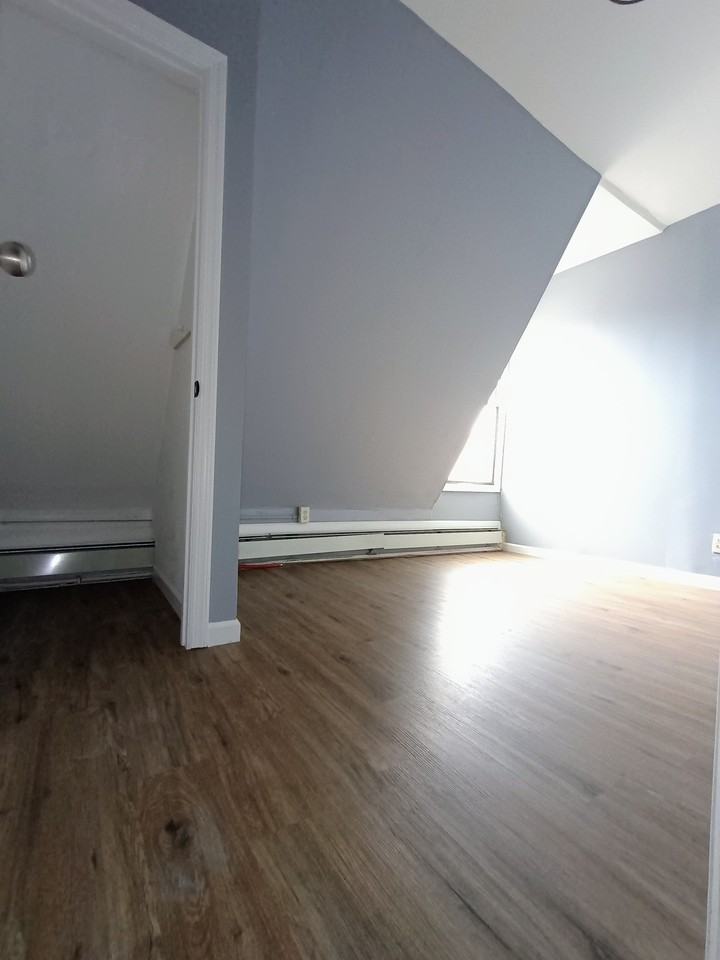 166 Ridgewood Avenue - 3Apt 3 #3 - Photo 7 of 16