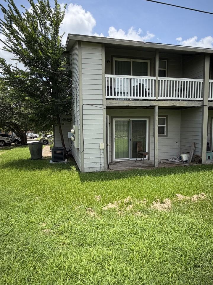 2917 Prairie Flower Cir #C - Photo 2 of 7