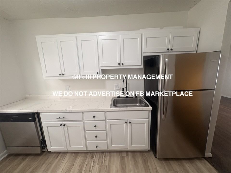 731 W 25th St #1 - Photo 6 of 22