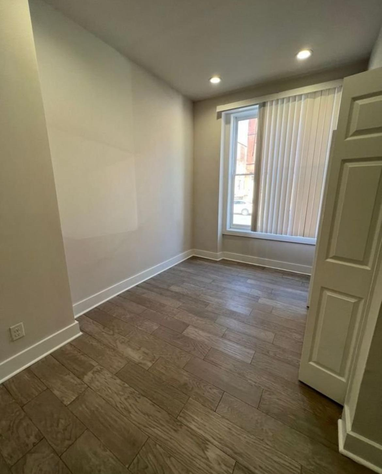 1906 W Diamond St #3 - Photo 6 of 10