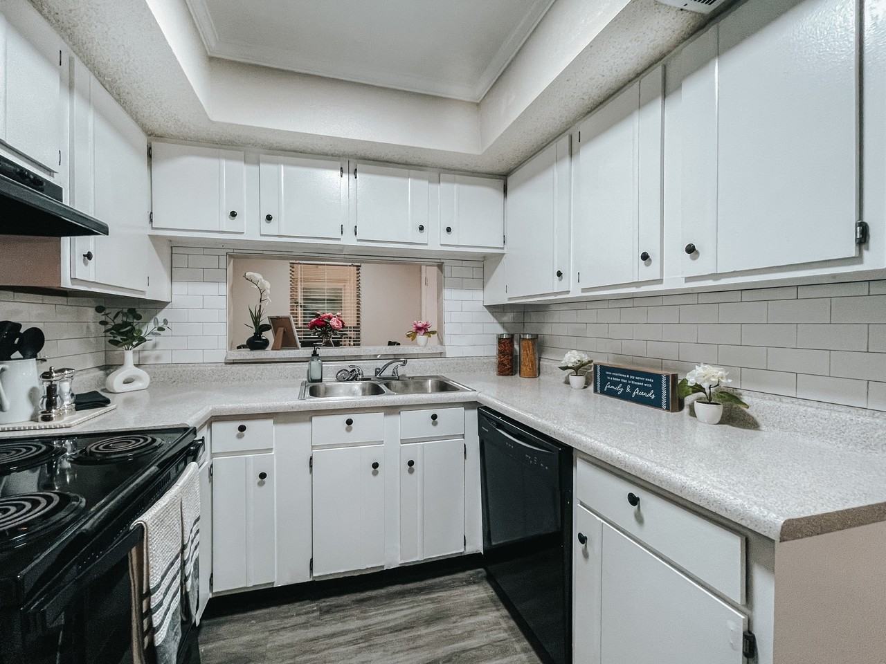 903 Linwood DrApt 502 #502 - Photo 6 of 12