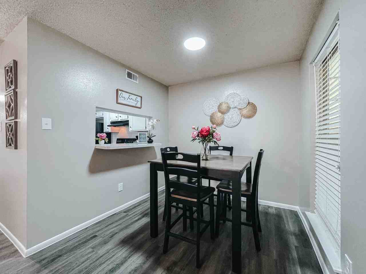 903 Linwood DrApt 116 #116 - Photo 3 of 15