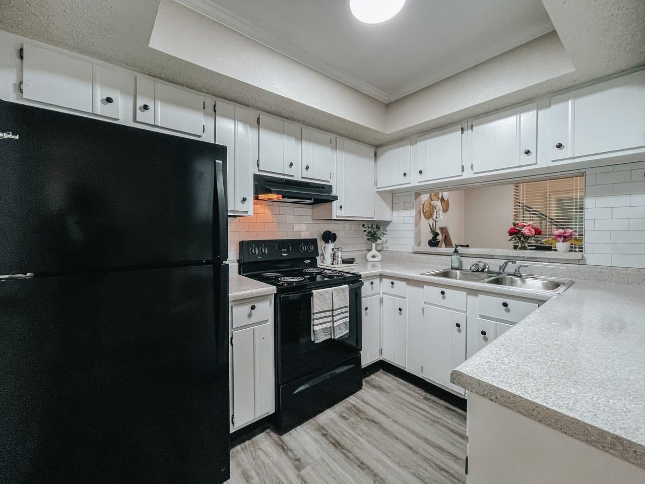903 Linwood DrApt 116 #116 - Photo 4 of 15