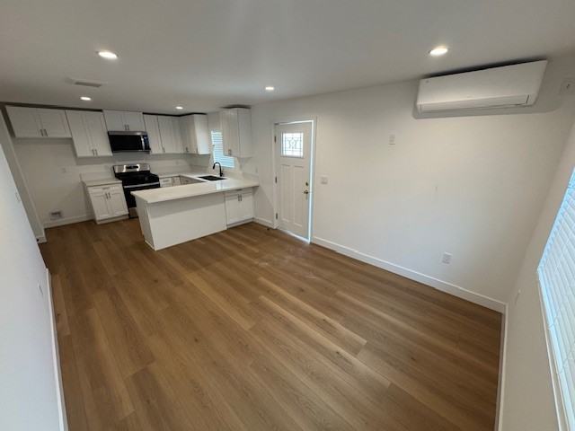 724 1/4 E 81st St #724-1-4 - Photo 3 of 7