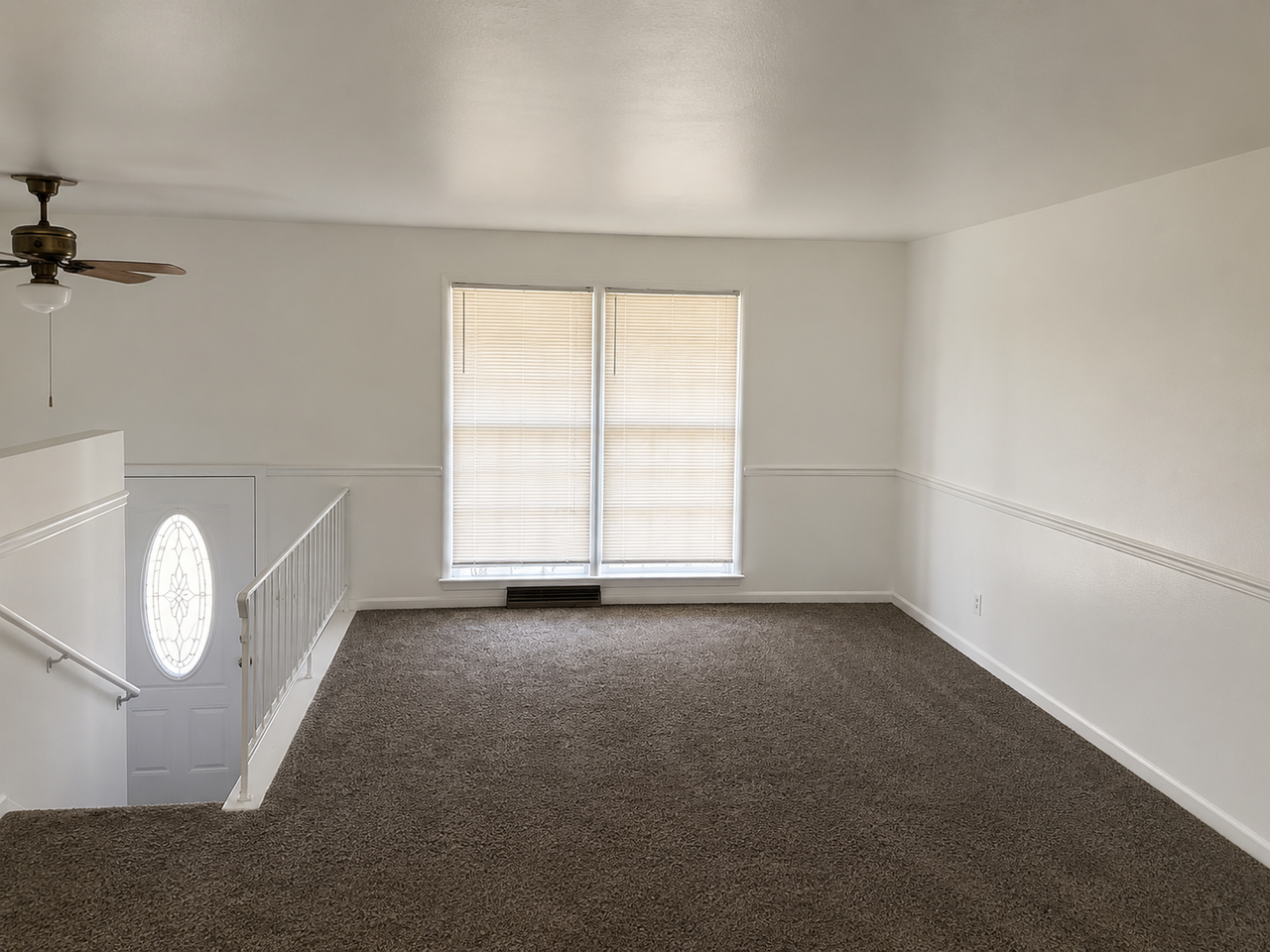 313 Sparta St #1 - Photo 5 of 6