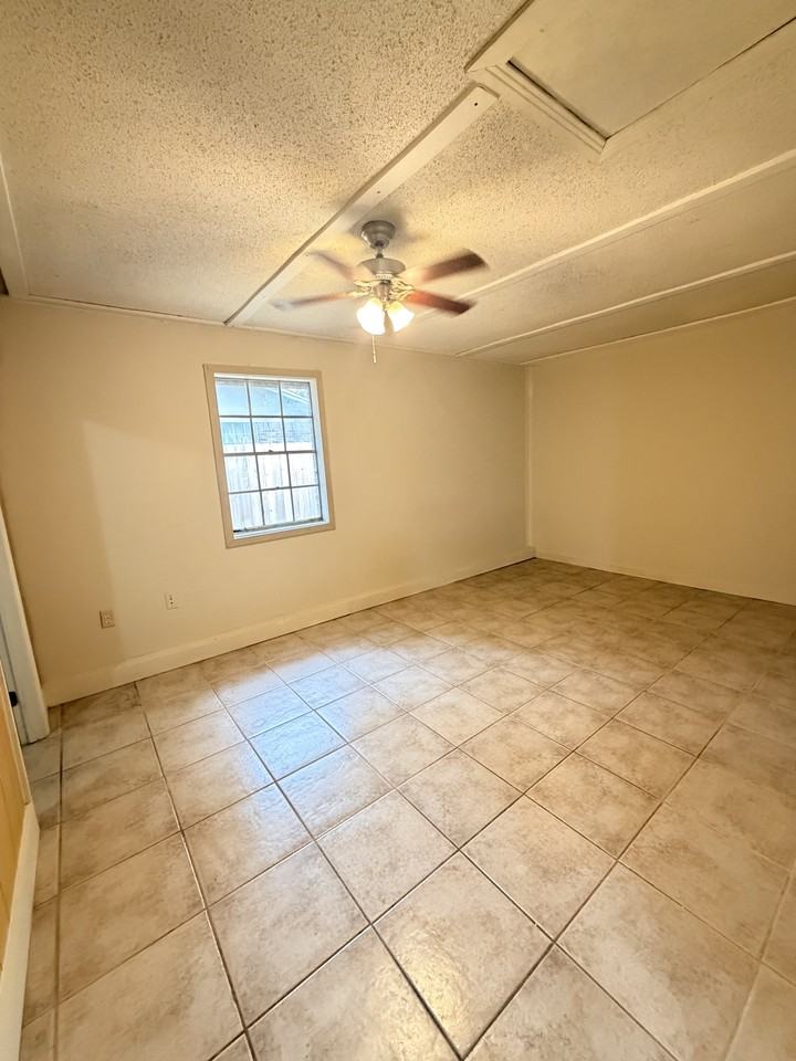 4432 Pine Villa Cir - Photo 7 of 10