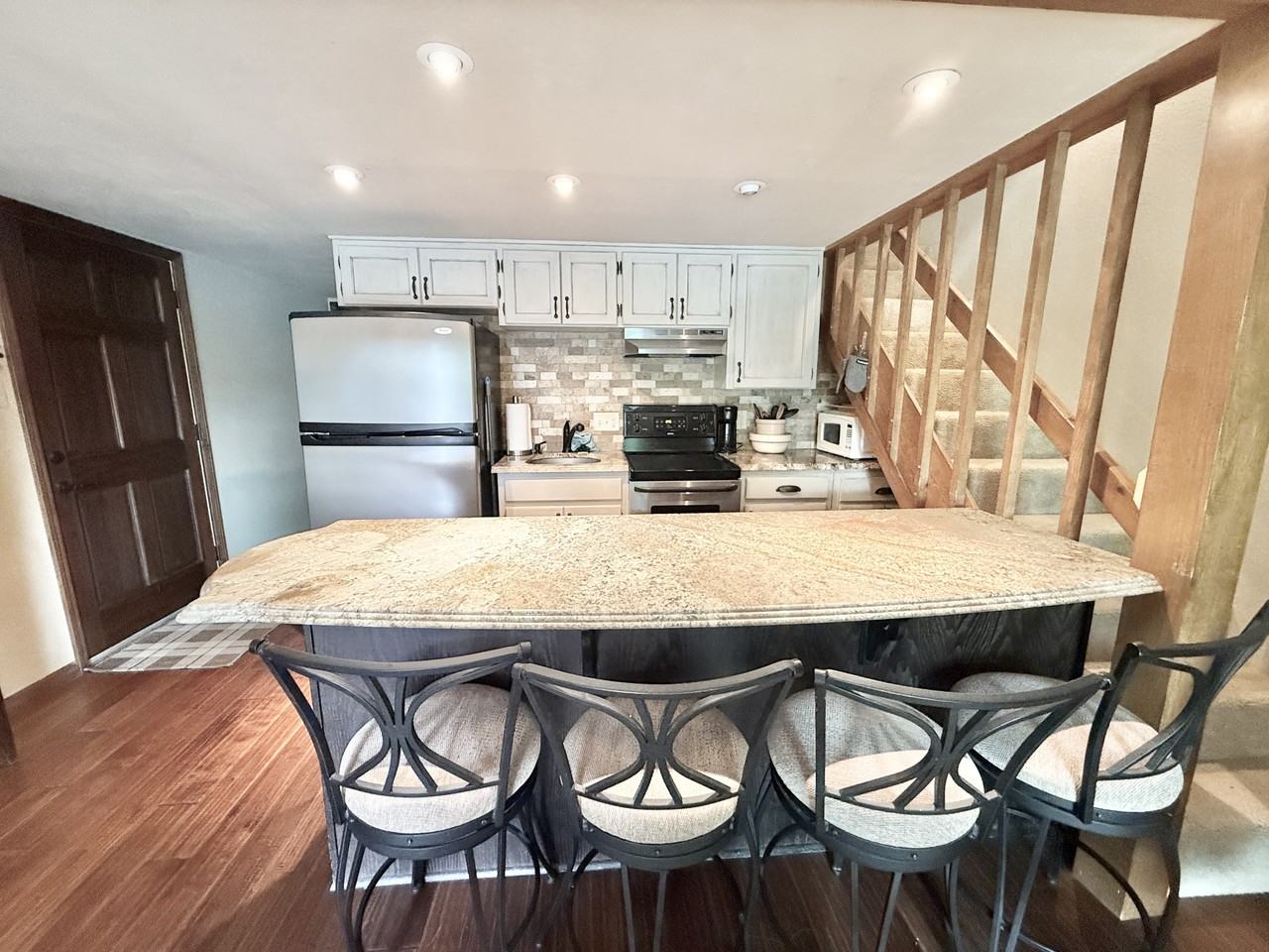 173 Barbary 433 - 1 #1 - Photo 7 of 31