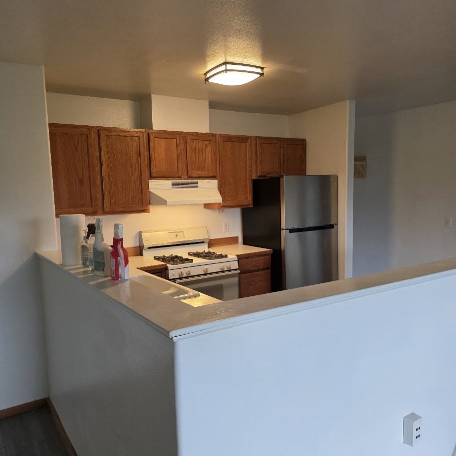 11184 Alderwood St #1 - Photo 6 of 10