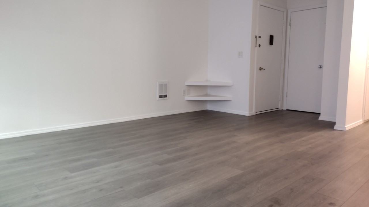 200 Sw Florence Ave #1 - Photo 4 of 10
