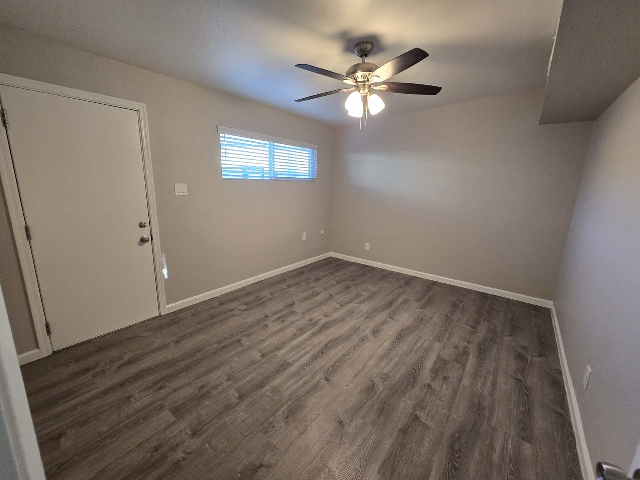 7515 N. 12th StreetUnit 2Phoenix, AZ   85020 #15-2 - Photo 7 of 15