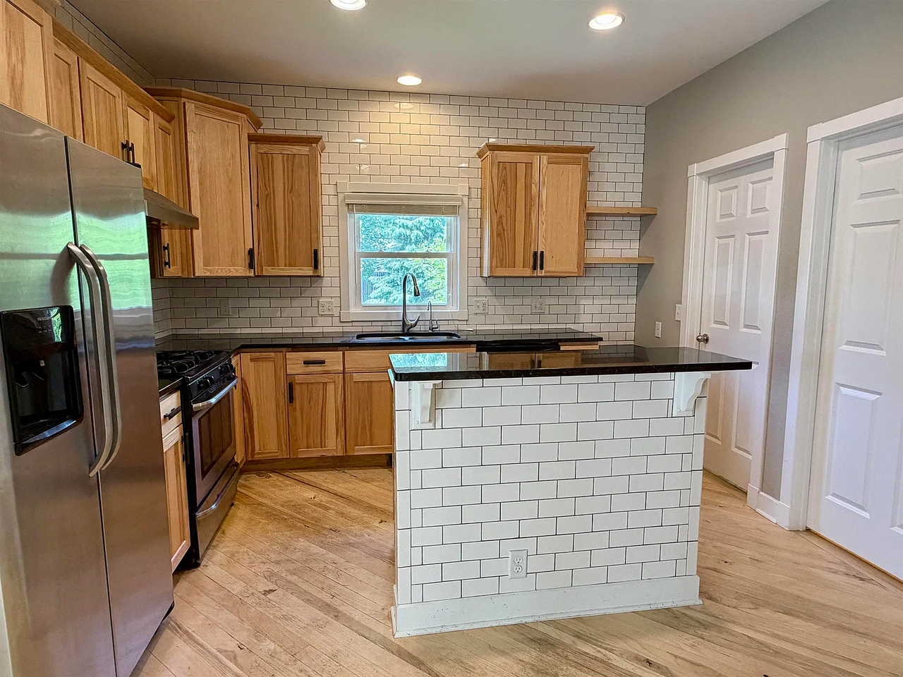 824 E Dayton St #1 - Photo 5 of 26