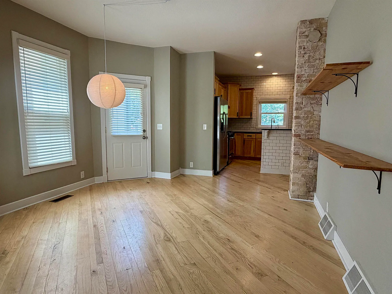 824 E Dayton St #1 - Photo 6 of 26