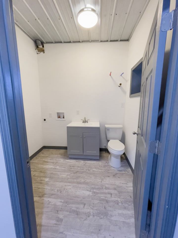208 Fayette Street - BUnit B #B - Photo 2 of 3