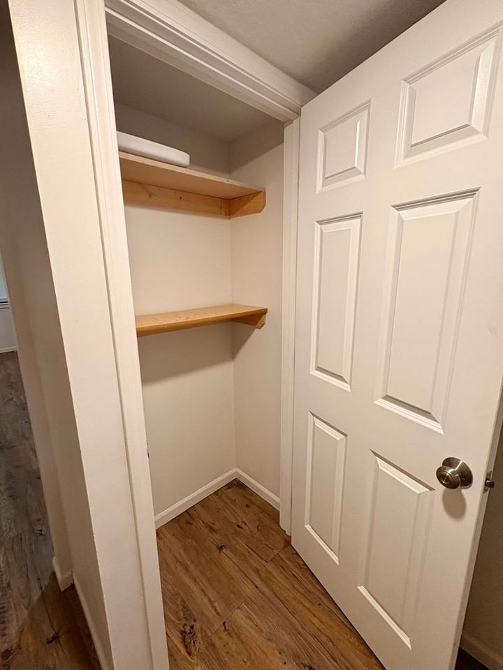 Evergreen Apartments - Photo 6 of 17
