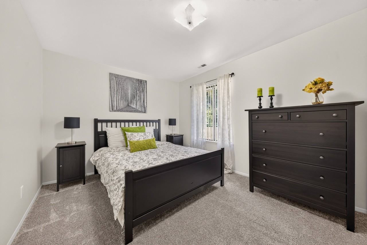 Eastwood Village Apartments - Photo 4 of 50