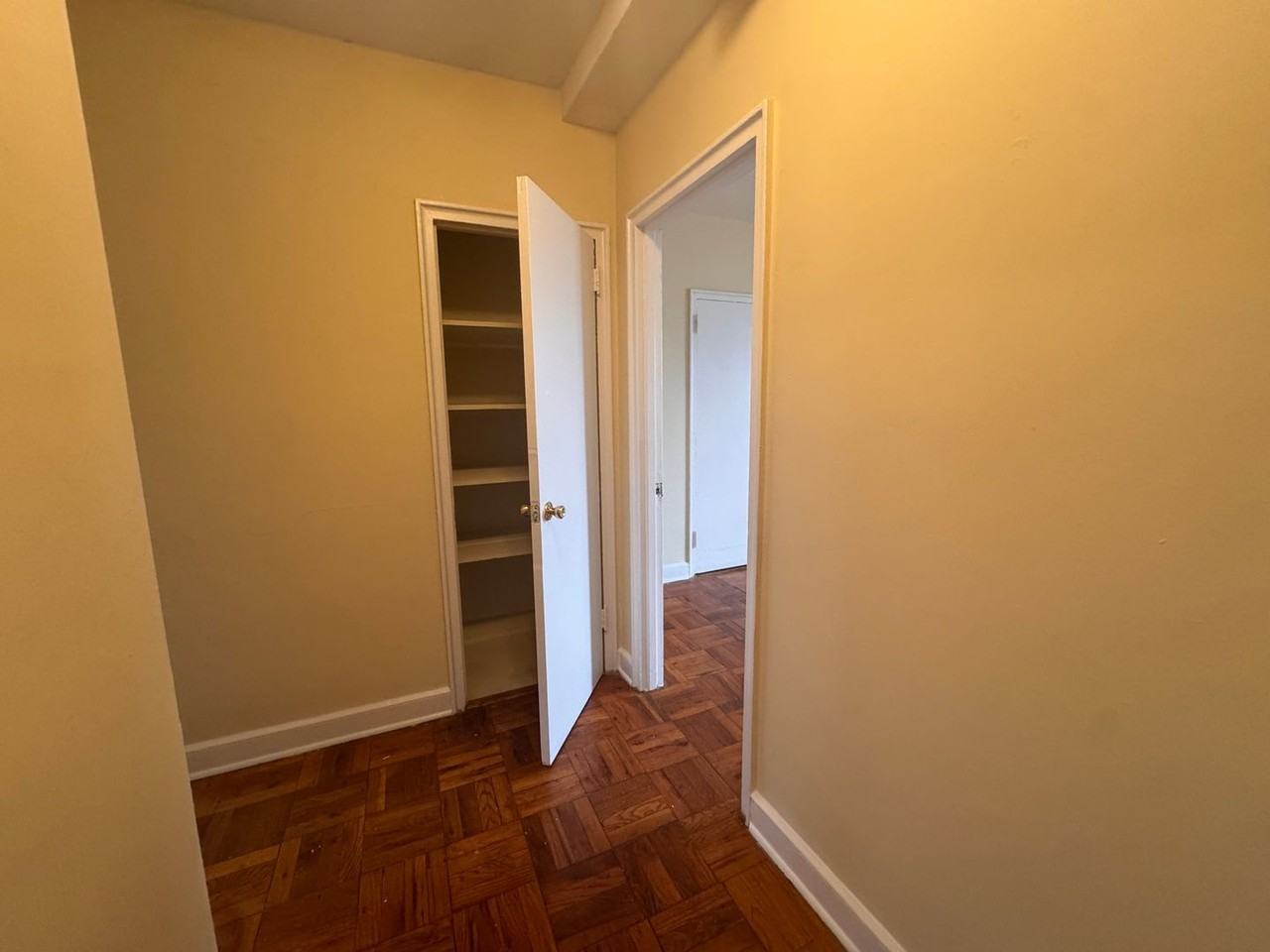 Bellevue Towers - Photo 6 of 10