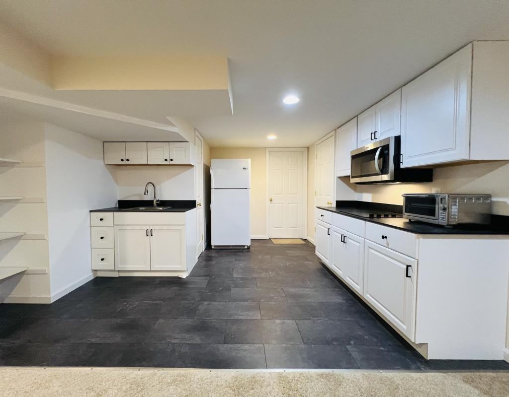 302 Park Hall S - Photo 7 of 19