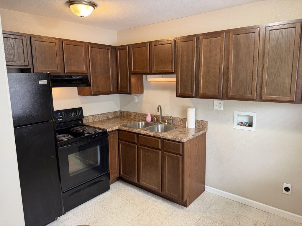3216 Mayfield Dr Apt 7 - Photo 3 of 10