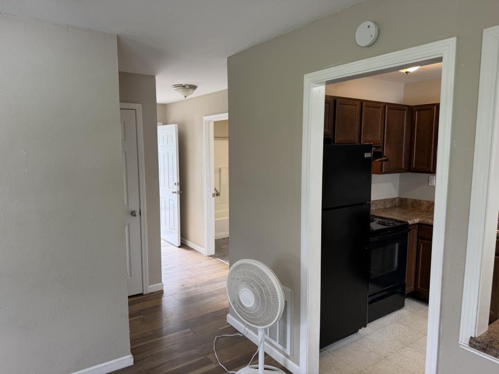 3216 Mayfield Dr Apt 7 - Photo 4 of 10