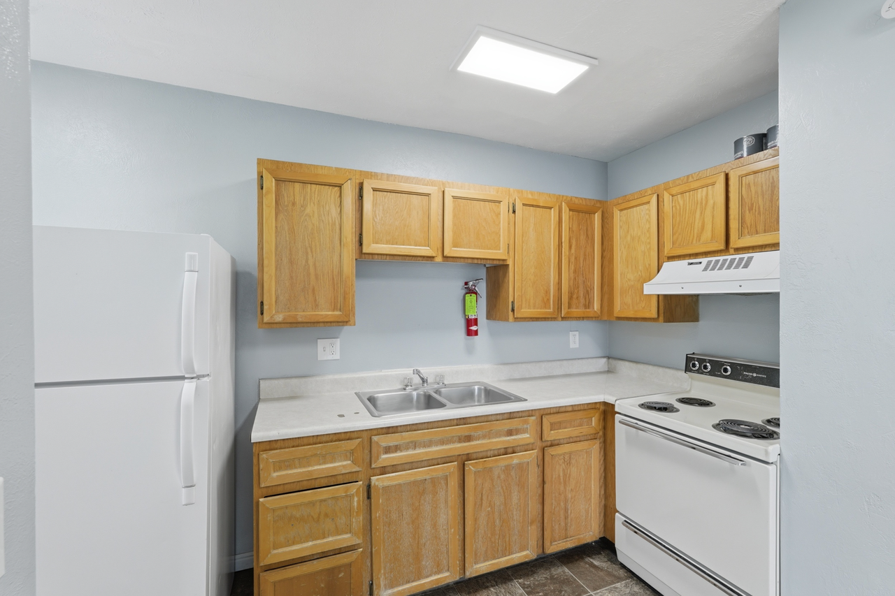 Jefferson Avenue Apartments - Photo 3 of 13