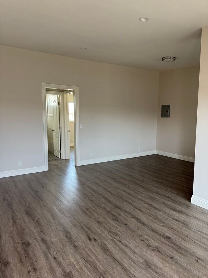 1027 S. Atlantic Blvd - Photo 5 of 39
