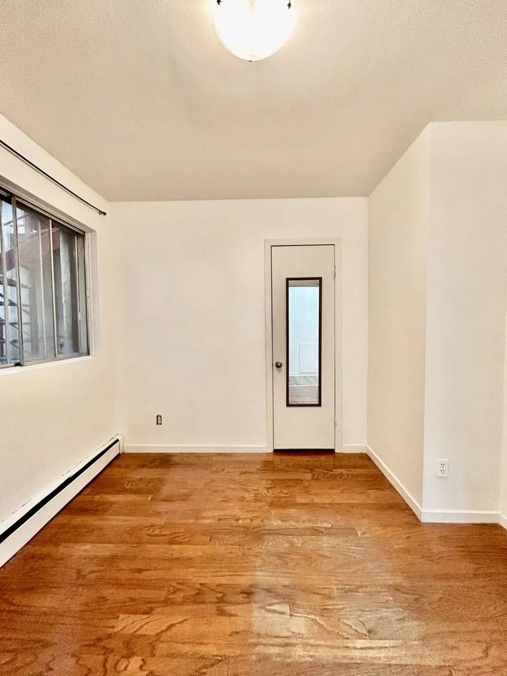 4301 de la Roche - Photo 4 of 6