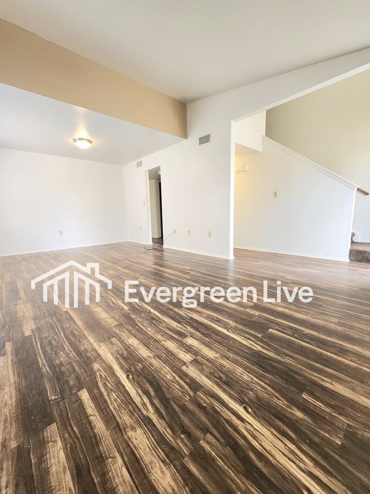 4204 Lew Wallace Dr - Photo 3 of 26