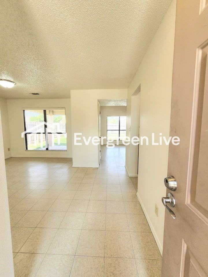 2192 Santa Clara Ct - Photo 2 of 22